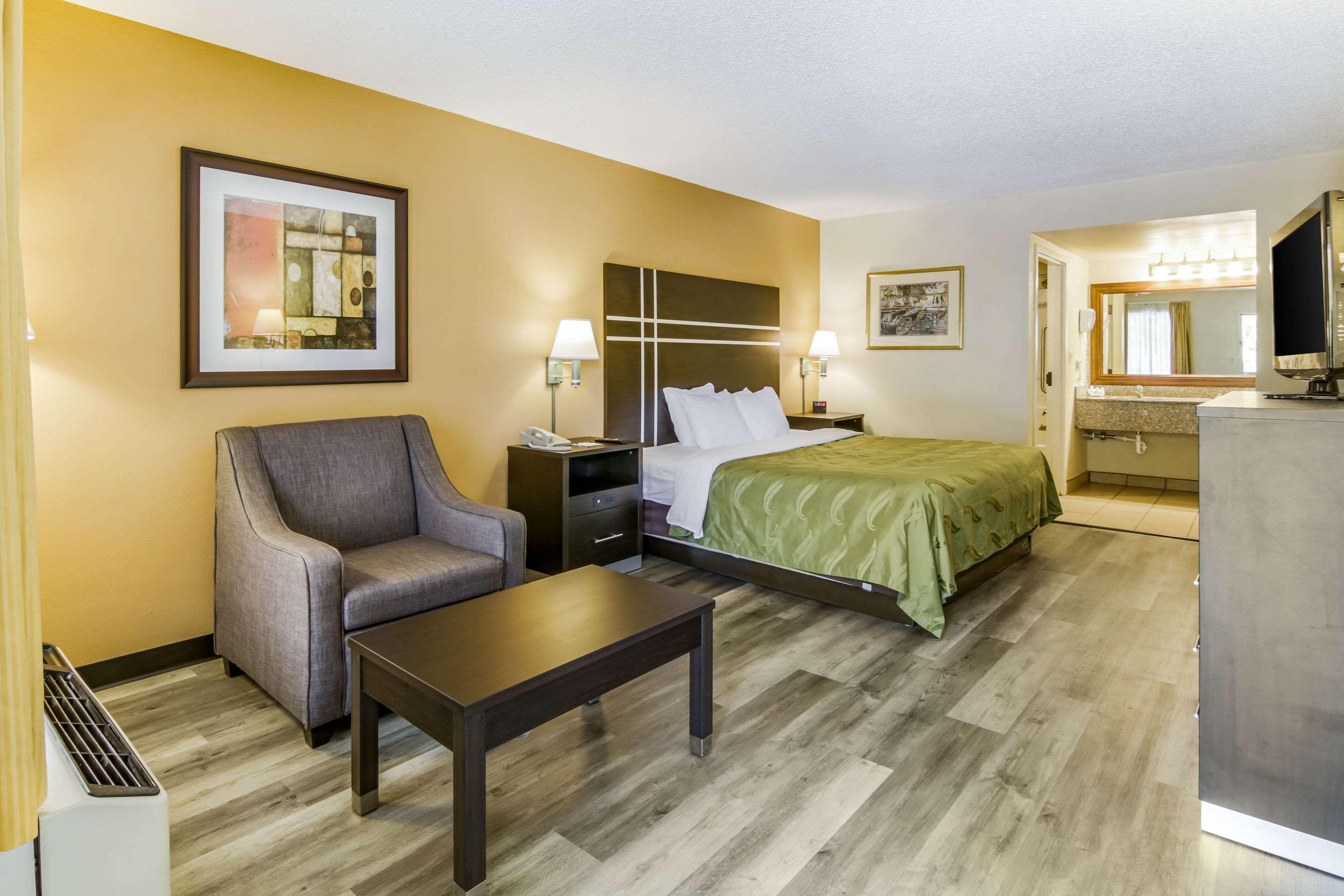Quality Inn & Suites Atlanta Stone Mountain Exterior foto