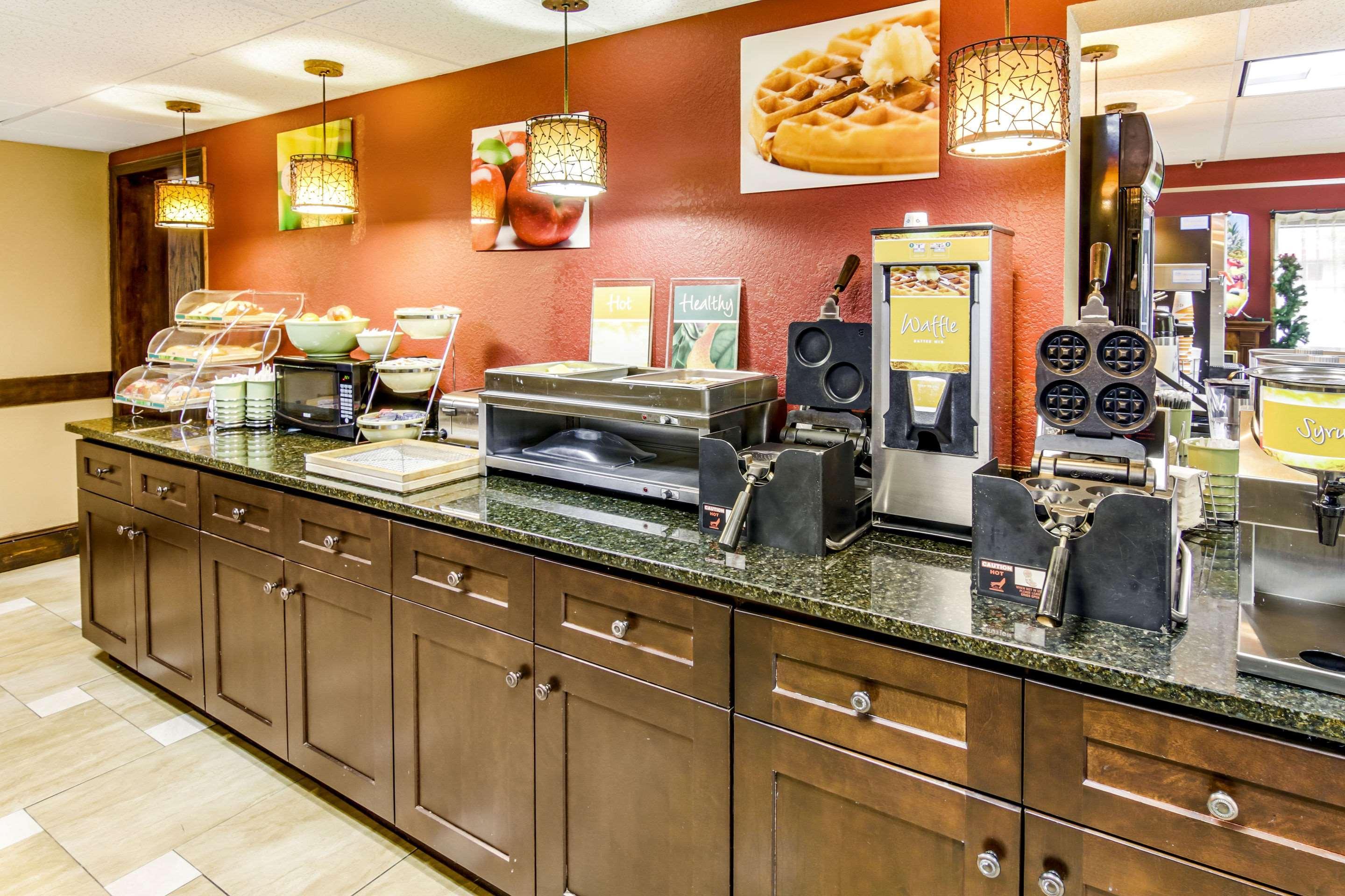 Quality Inn & Suites Atlanta Stone Mountain Exterior foto