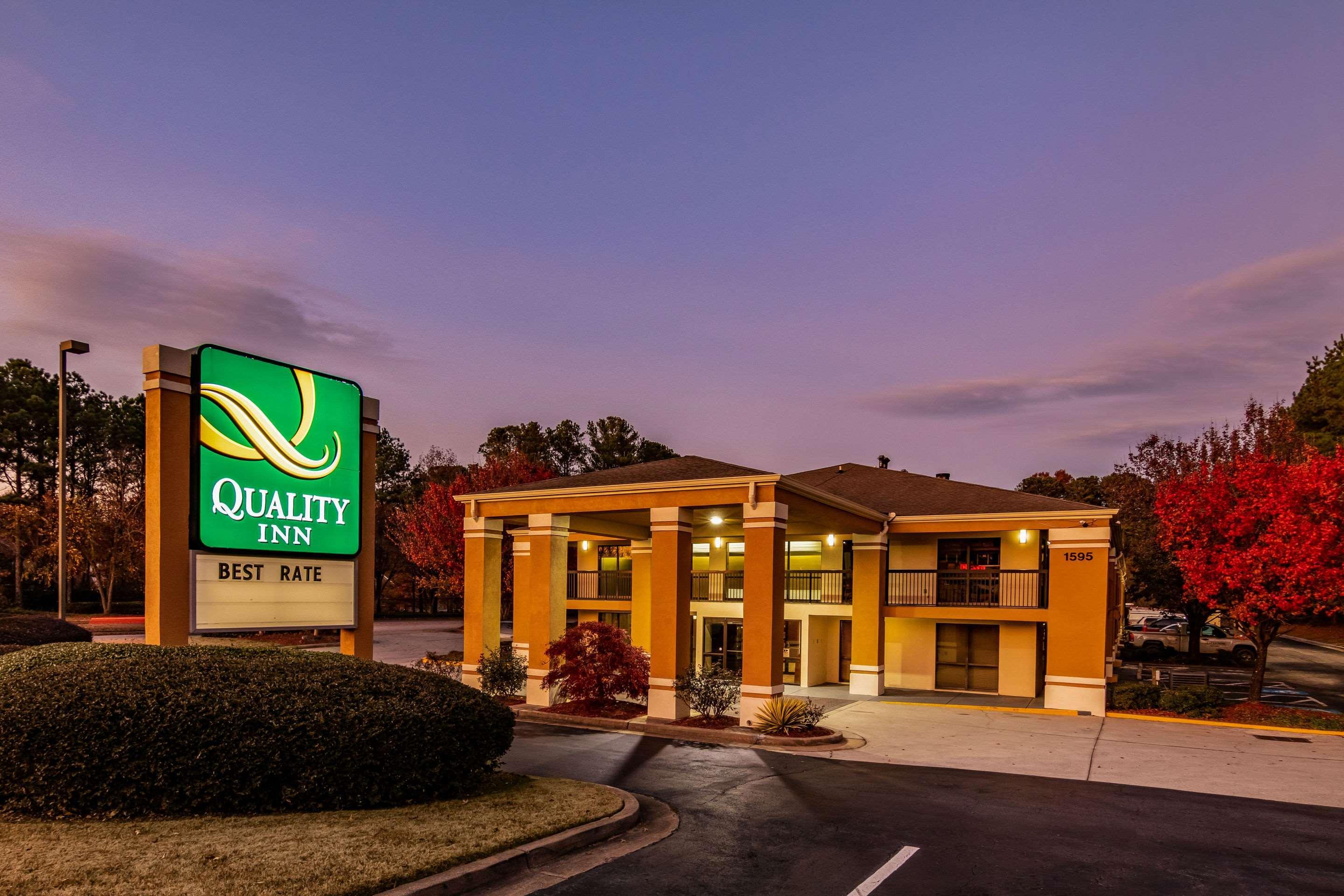 Quality Inn & Suites Atlanta Stone Mountain Exterior foto