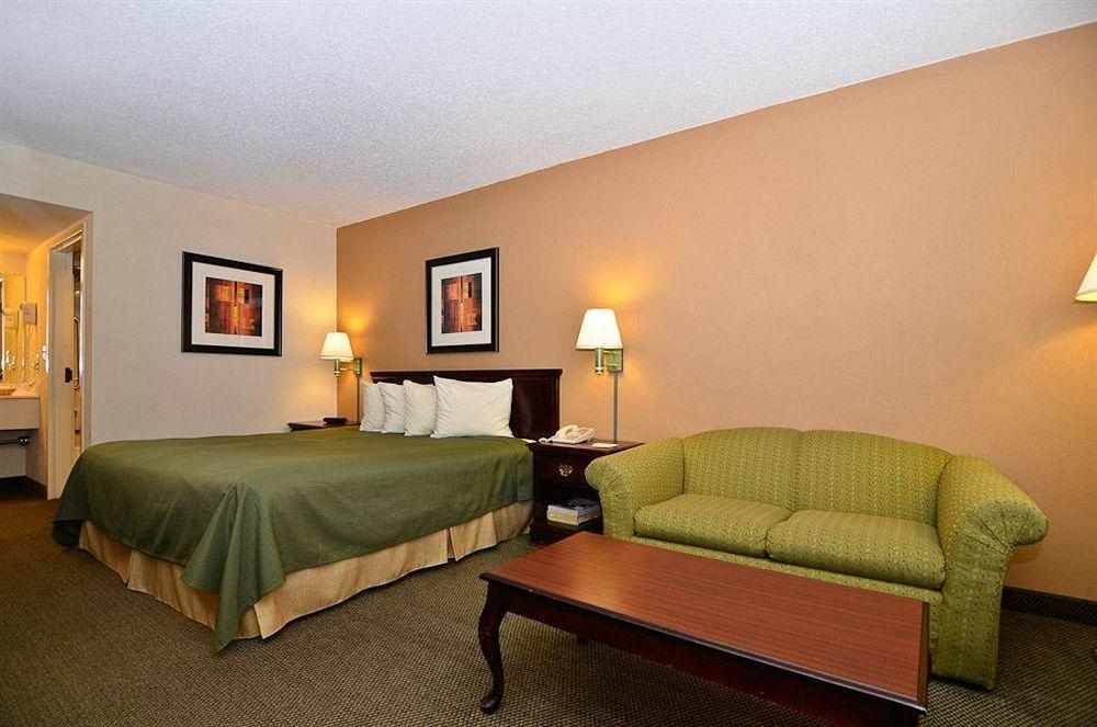 Quality Inn & Suites Atlanta Stone Mountain Exterior foto